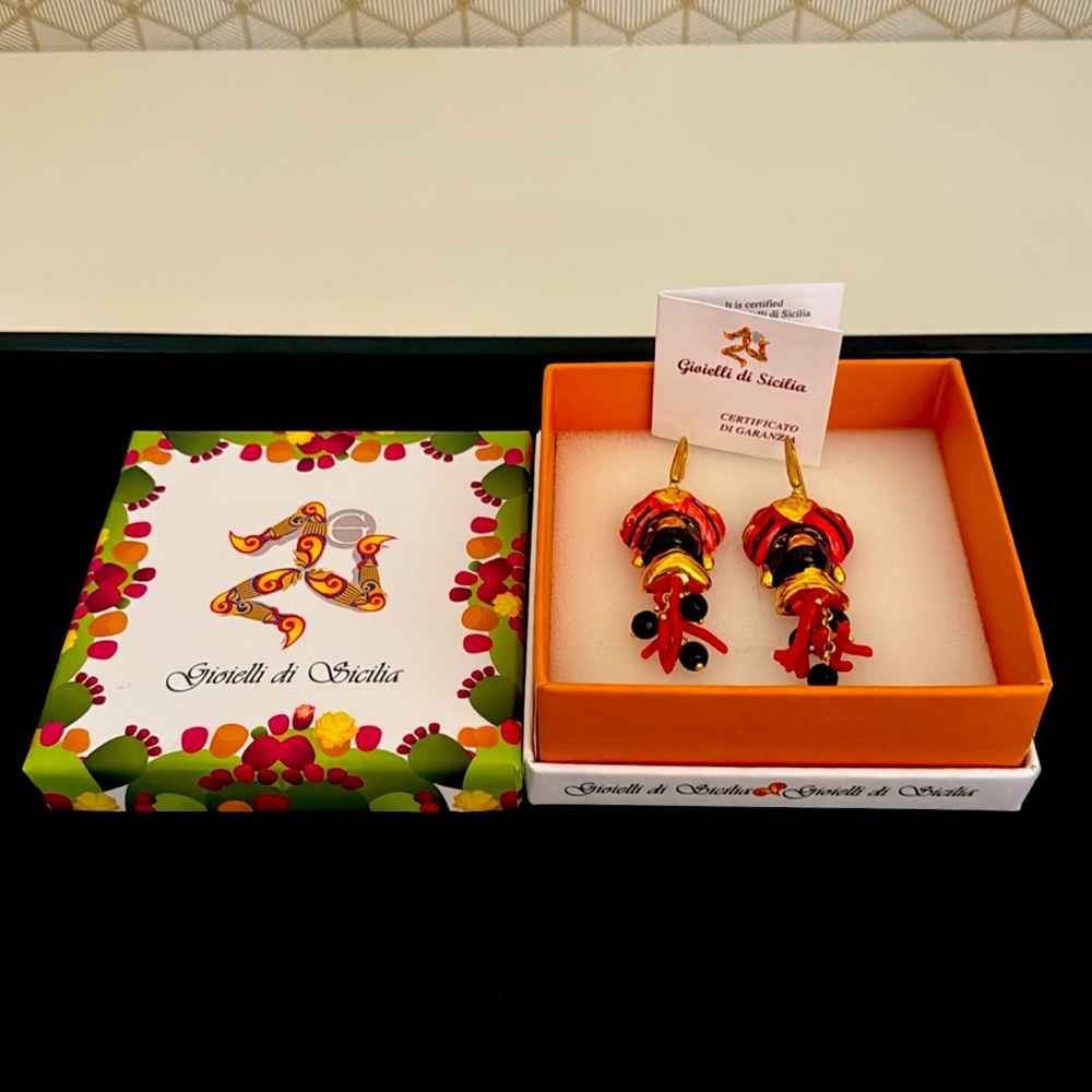 Gioielli di Sicilia post earrings with natural coral and onyx - Picture 3 of 3